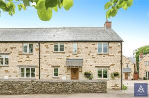 5, Windrush, Banbury OX17 2FE