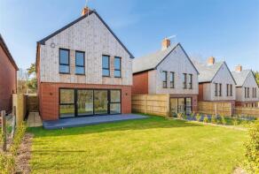 14, Whitecroft Park, Newport PO30 3BF