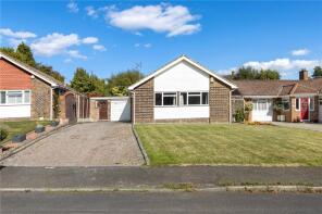 22, Sallows Shaw, Cobham, Gravesend DA13 9BS