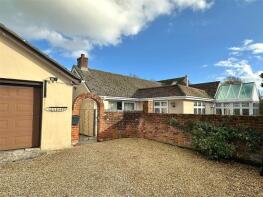 The Laurels, West Lane, Lymington SO41 0JQ
