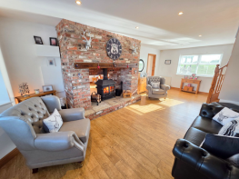 Holme Farm, Main Street, Gunthorpe DN9 1BQ