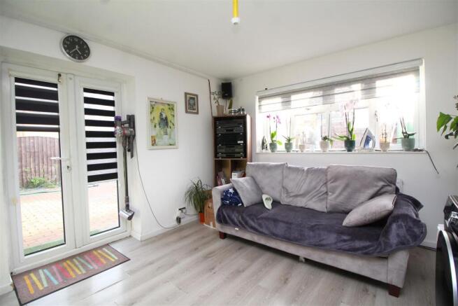 sitting room .JPG