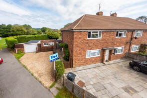 13, Ridge Close, Betchworth RH3 7HZ