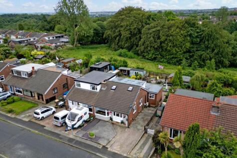 18 Chetwyn Avenue, Bromley Cross, Bolton, BL7 9BN