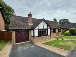 24, Treetops, Caldicot NP26 5SQ