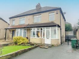 8, Lesmere Grove, Bradford BD7 4JY