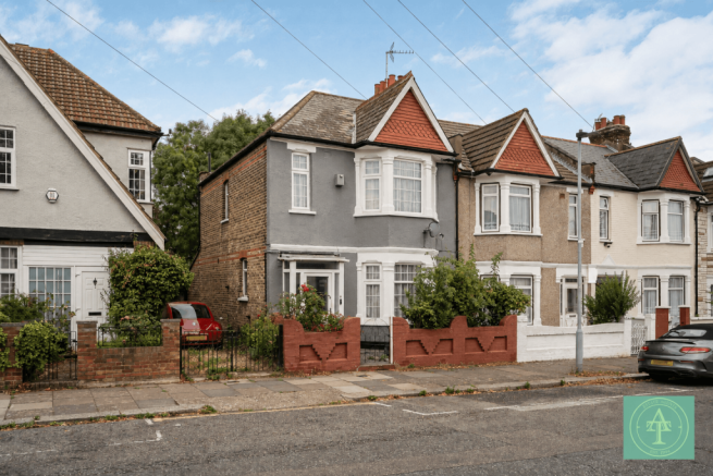 Three Bedroom End Of Terrace For Sale