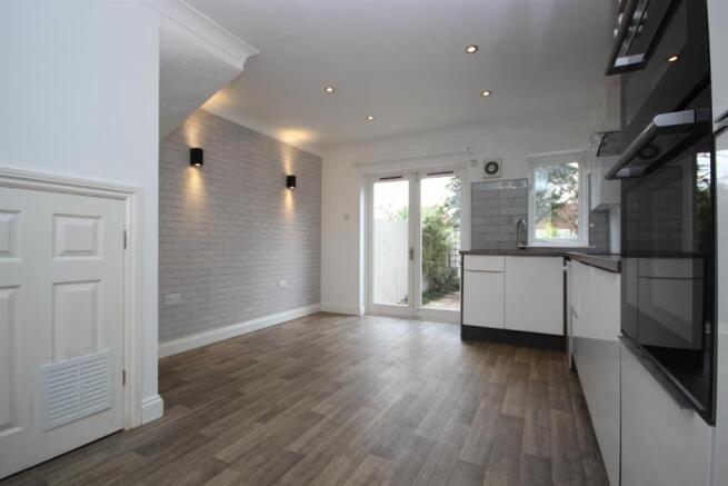 Kitchen Diner 3.JPG