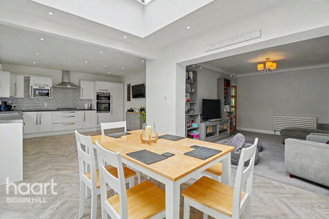 Westmore Road, Tatsfield
