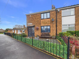 56, Clapham Avenue, Hull HU8 0QG