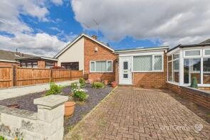 6, Aspen Road, Burton-on-trent DE13 8LQ