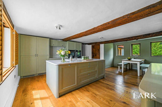 PT-LARK-GreenHall...