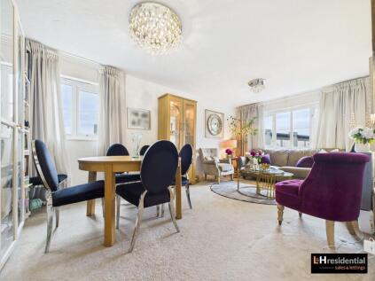 Kensington Way, Borehamwood, WD6