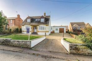 10, Helmdon Road, Towcester NN12 8SJ