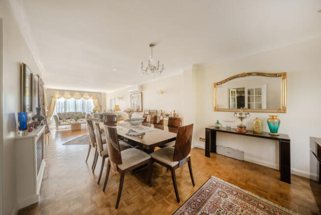 Sitting/Dining Room