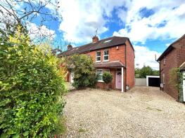 17, The Terrace, Bath Road, Knowl Hill, Reading RG10 9XB
