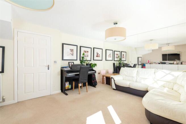 Sitting/Dining Room