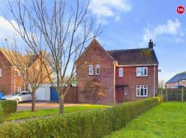 38, Valiant Square, Huntingdon PE26 2PQ