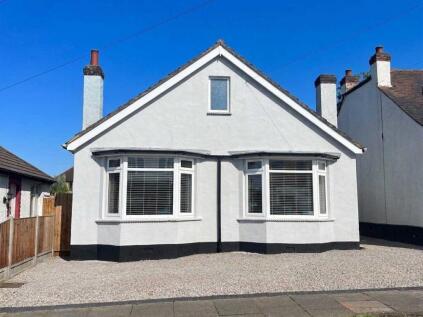 Grange Park Drive * Stunning Detached Bungalow *