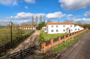 Spring Farm, Hasthorpe Road, Sloothby LN13 9NS
