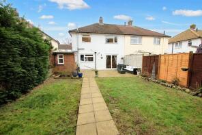 19, Raeburn Close, Tonbridge TN10 4AX