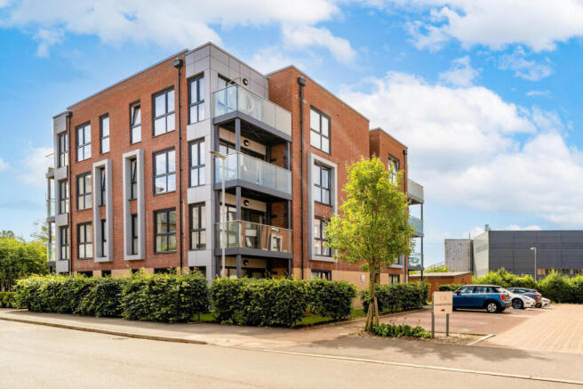 Beautiful one bedroom, first floor apartment, wit