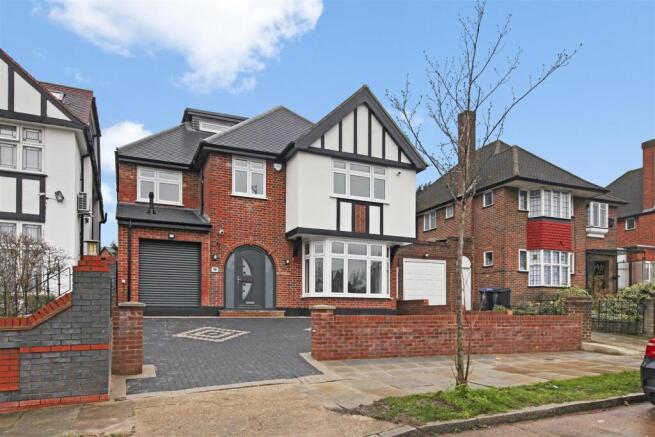 Sudbury_Court_Drive.jpg