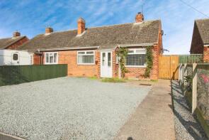 4, Rosegarth Bungalows, Back Road, Hull HU12 8AE