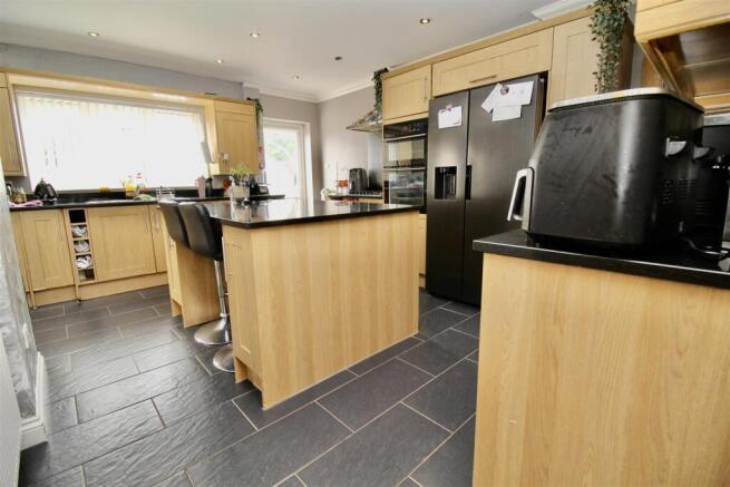 Open Plan Breakfast Kitchen