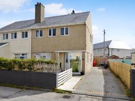 10, Penrallt Estate, Caernarfon LL54 5UW