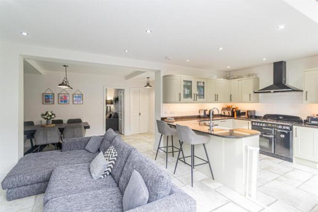 Dining Kitchen & Family Room