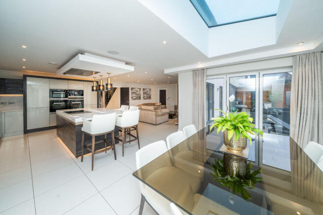 Kitchen/ diner/ living area