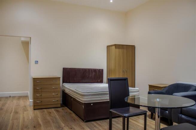 Studio Room