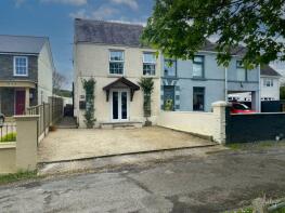 55 Laurels, Pencaerfenni Lane, Crofty, Swansea SA4 3SD