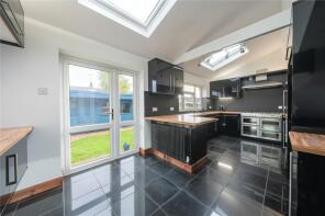 14, Croft Drive, Bramham, Wetherby LS23 6RJ