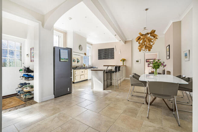 Kitchen/Dining
