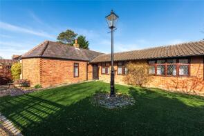 1 The Croft, Glenrose Avenue, Bedford MK44 2SB