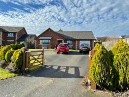 6, Griffin Meadow, Felinfach, Brecon LD3 0UJ