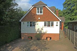 September Cottage, Pinkham, East Peckham, Tonbridge TN12 5EU