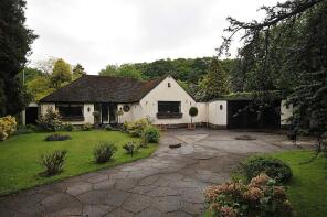 Mere House, Chester Road, Knutsford WA16 6LF