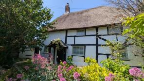 Cherry Tree Cottage, London Road, Pulborough RH20 1ND
