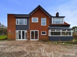 Aronville, Wenfryn Close, Trevor, Llangollen LL20 7TU