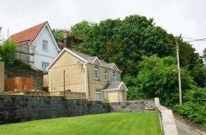 6, Ffosceiliog, Llannon, Llanelli SA14 6AB