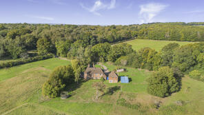 Ringshall End, Beacon Road, Berkhamsted HP4 1NF