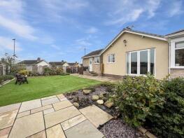 2, Hallgarth Road, Thorpe Audlin, Pontefract WF8 3EU