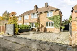 25, Meadow Close, Milford, Godalming GU8 5HN