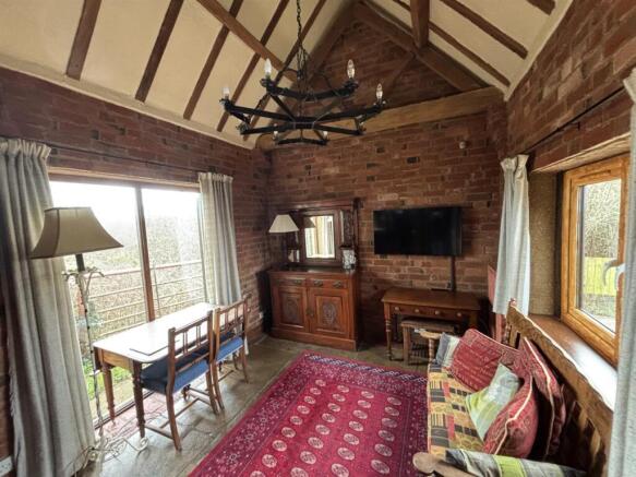 LivingRoom.jpg