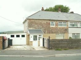 28, Heol Gwrangfryn, Rhigos, Aberdare CF44 9EJ