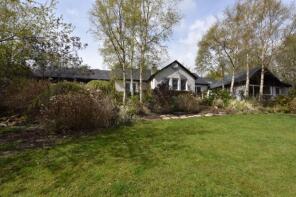 Greenfield, Kinnaird Village, Kinnaird, Perth PH14 9QY