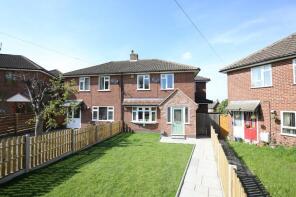 126, St Nicholas Estate, Atherstone CV9 2EZ
